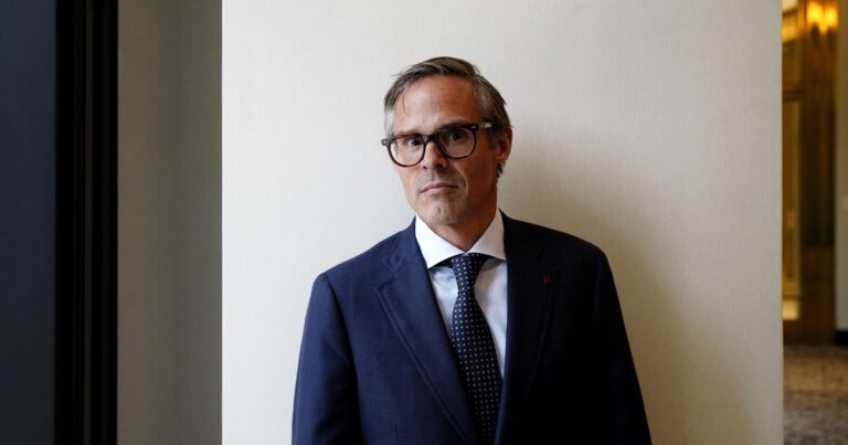 Histórico club uruguayo podría descender a la Tercera por una deuda de Foster Gillett