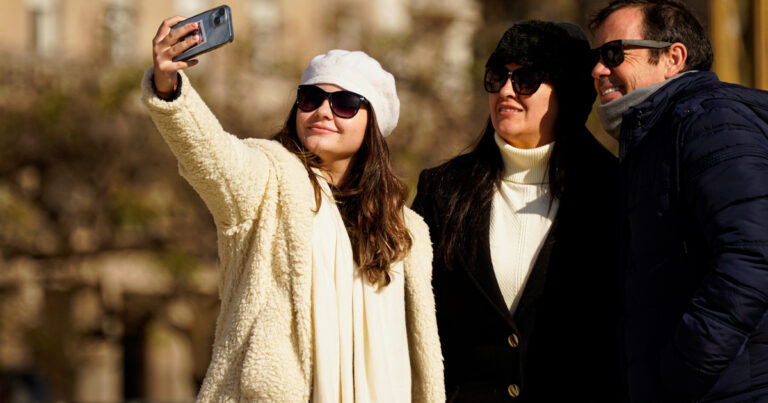 Pronóstico semanal del tiempo: un «invierno amable» para estar en remera, nada de lluvia y la amenaza de que el feriado trae otra vez el frío fuerte