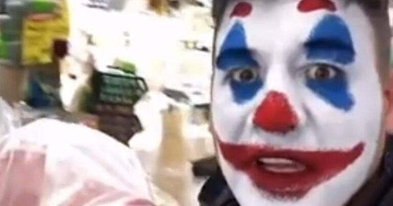 Brasil: un hincha del Corinthians fue condenado  a prisión por tirar una cabeza de cerdo en un clásico