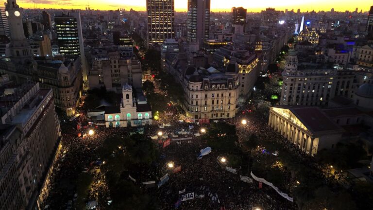 Derrotemos los vetos al Garrahan y las universidades: que la CGT convoque a un paro general el 17