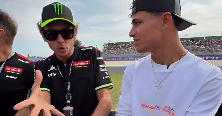 La figura de la Fórmula 1 que se juntó con Valentino Rossi y recibió un curso acelerado de motociclismo