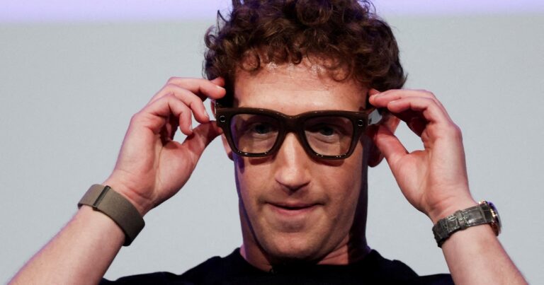 Ray-Ban Display: Zuckerberg lanzó lentes inteligentes con pantalla, anunció el inicio de la era post-celulares y vivió un momento incómodo