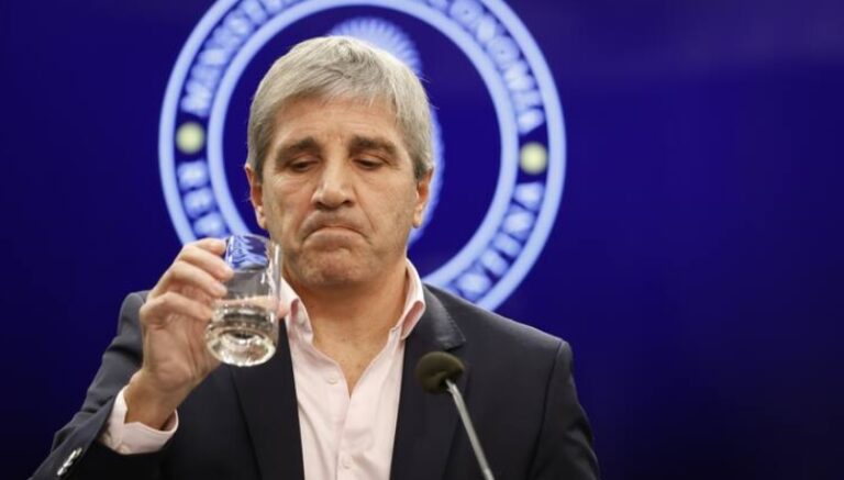 El riesgo país alcanzó los 1.453 puntos y Argentina queda muy mal en la tabla de calificación del JP Morgan