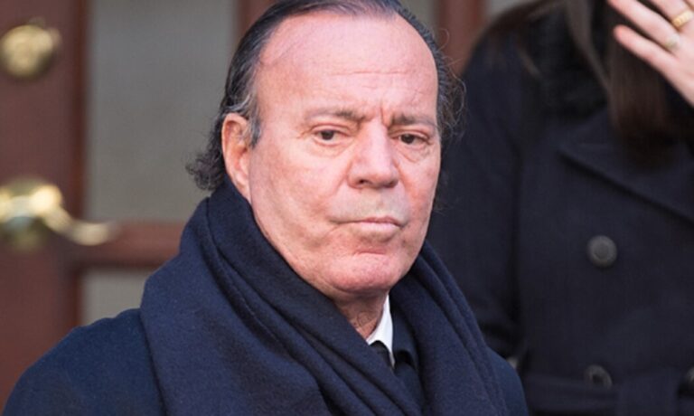 Julio Iglesias dio la cara tras ser acusado de abusar sexualmente y vejar a sus ex empleadas: así se defendió