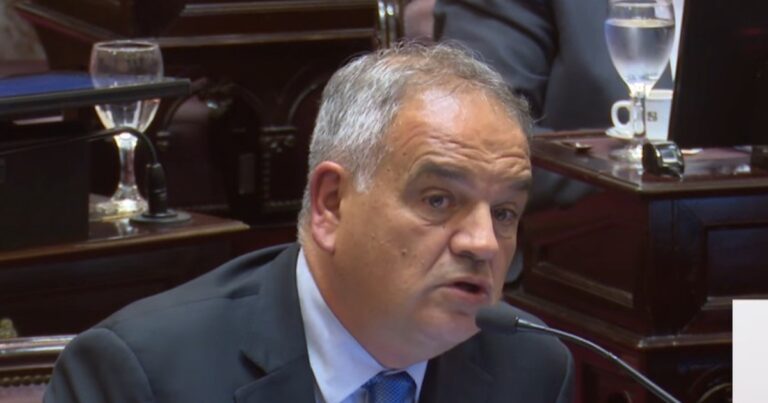 Las siete llaves del misterio: un senador puntano denunció que la oposición recibió el borrador final de la reforma laboral horas antes de la sesión