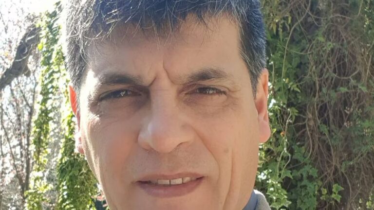 Quién es el hombre que fue atacado con un fierro en la cabeza en la discusión de tránsito de Castelar