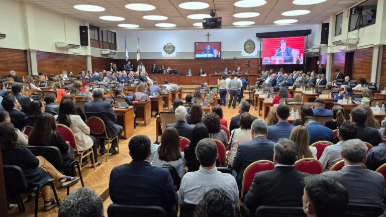 Discurso de Sadir: millones para pocos, pobreza y saqueo para la mayoría