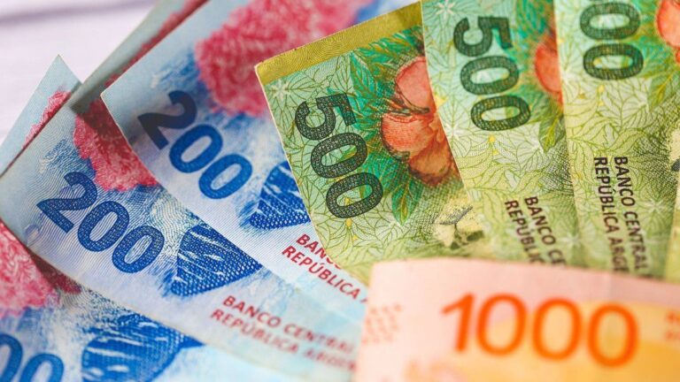 Se aceleró la caída del crédito en pesos: registró en febrero su mayor retroceso en casi dos años