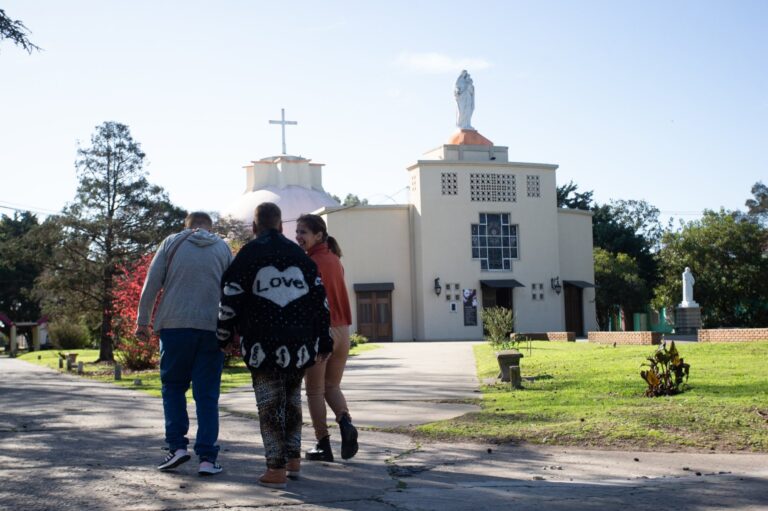 Monseñor Marcelo Colombo, presidente de la Conferencia Episcopal Argentina, durante una celebración litúrgica.