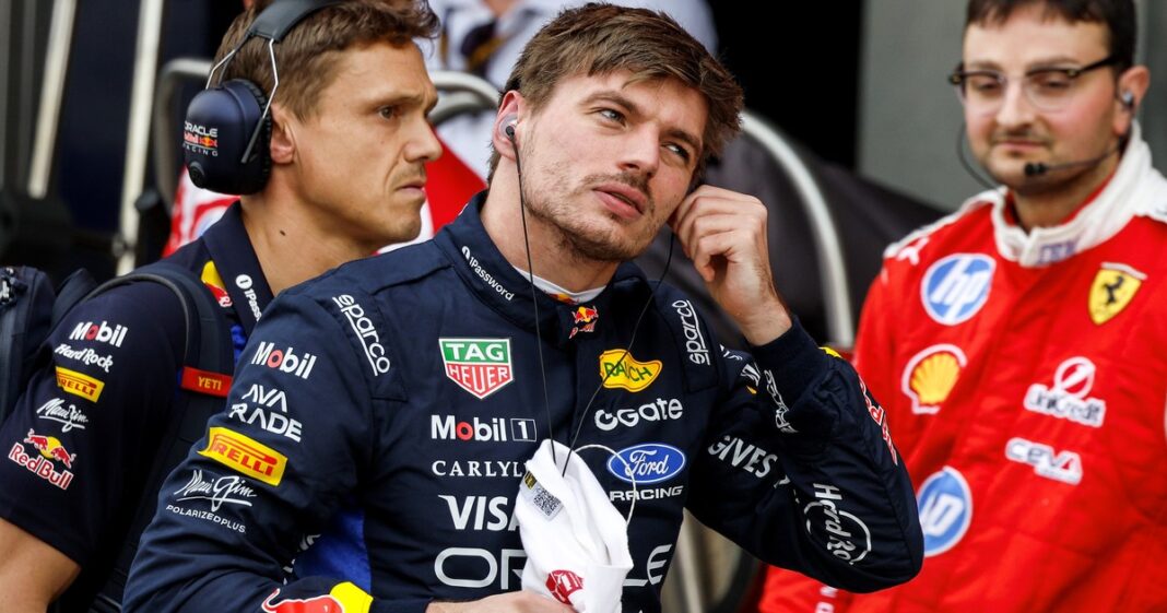 Max Verstappen, piloto de Red Bull, en el paddock de Fórmula 1.